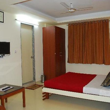 Sri Krishna Palace Apartment New Delhi Room photo